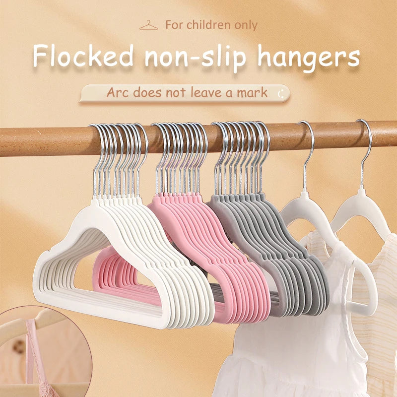 Non-Slip Velvet Kids Hangers – Space-Saving Closet Organizer (10/20 pcs)